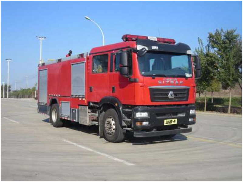 國六8噸汕德卡泡沫消防車